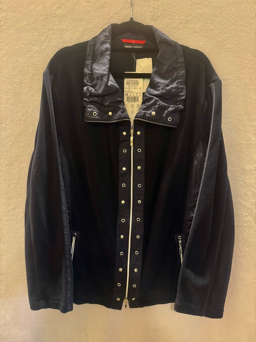 Gerry Weber Women’s BlackHoodie-Style Zip Jacket